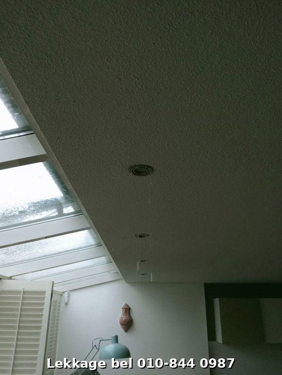 Lekdetectie foto Rotterdam Ommoord